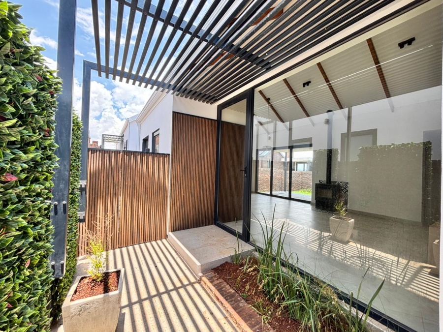 3 Bedroom Property for Sale in Helderzicht Eco Estate North West